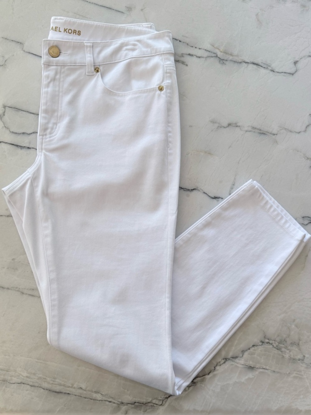 Michael Kors Women's White Ankle Jeans w/gold logo - Size 6